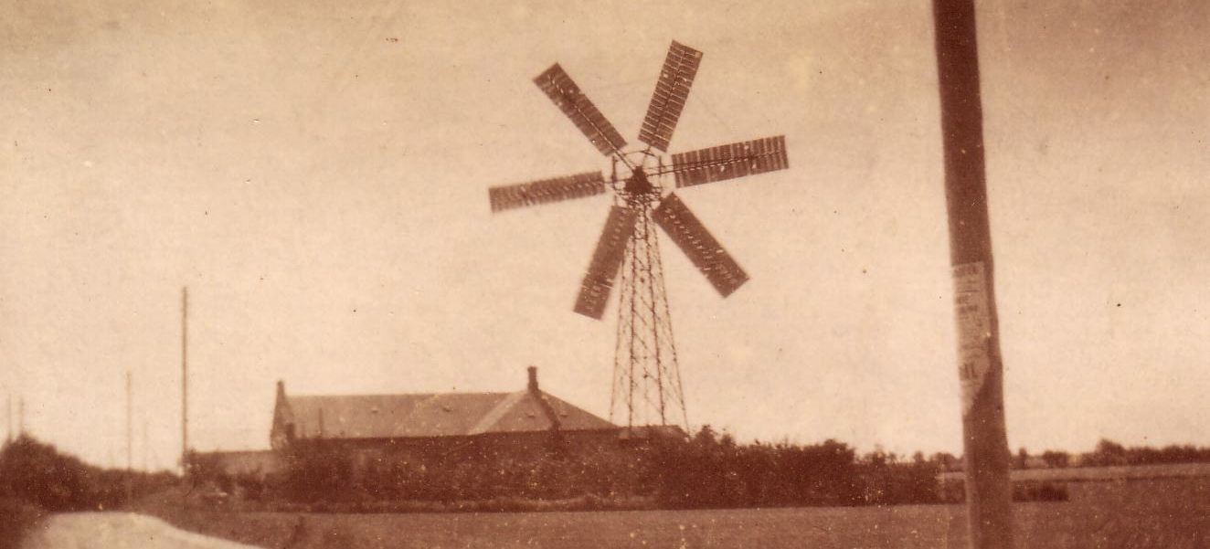 Elværkets vindmølle ca. 1930